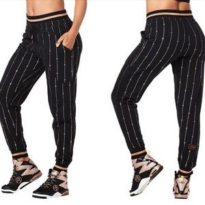 Zumba NWT Glam Jogger Size M Black with Gold